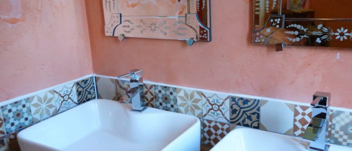 Photo de la double vasque de la salle de bain du Loft à louer pour curiste et vacancier à Lamalou les Bains